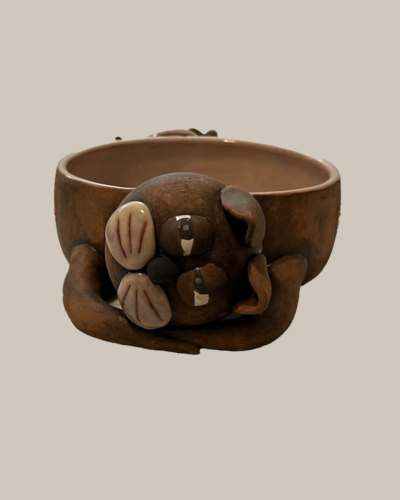 Hundenapf mit erschöpften Hundefigur